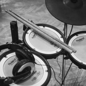 ANGEL VICENTE: Drum Machine Dreams