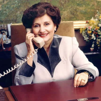 LUCIA HERIRTE: La Señora Marta