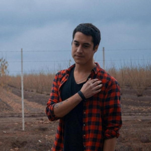 MAURICIO NILO: Lejos de Casa