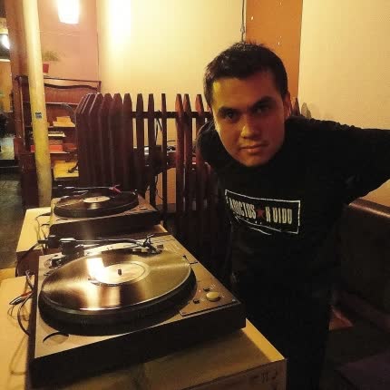 PODCAST BAILAR PEGADOS: EP 10 - Playlist nuevas canciones <br>y discos (290420) » class=»wp -image-37257 size-full»/></figure><div class=
