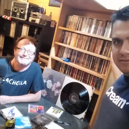 PODCAST BAILAR PEGADOS: EP 01 - Conversación con el <br>productor Barry Sage » class=»wp -image-37266 size-full» /></figure><div class=
