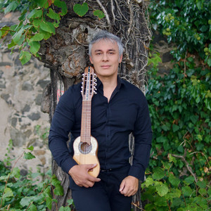 RODRIGO ALFONSO: A la Luna y el Sol