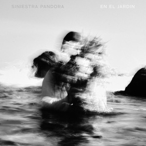 SINIESTRA PANDORA: En el Jardin